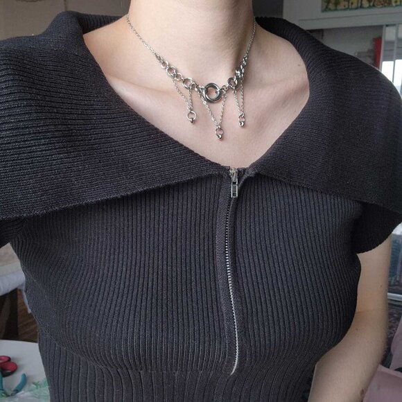 Vintage gothic vampire chandelier choker necklace with a small silver chain - Picture 3 of 7